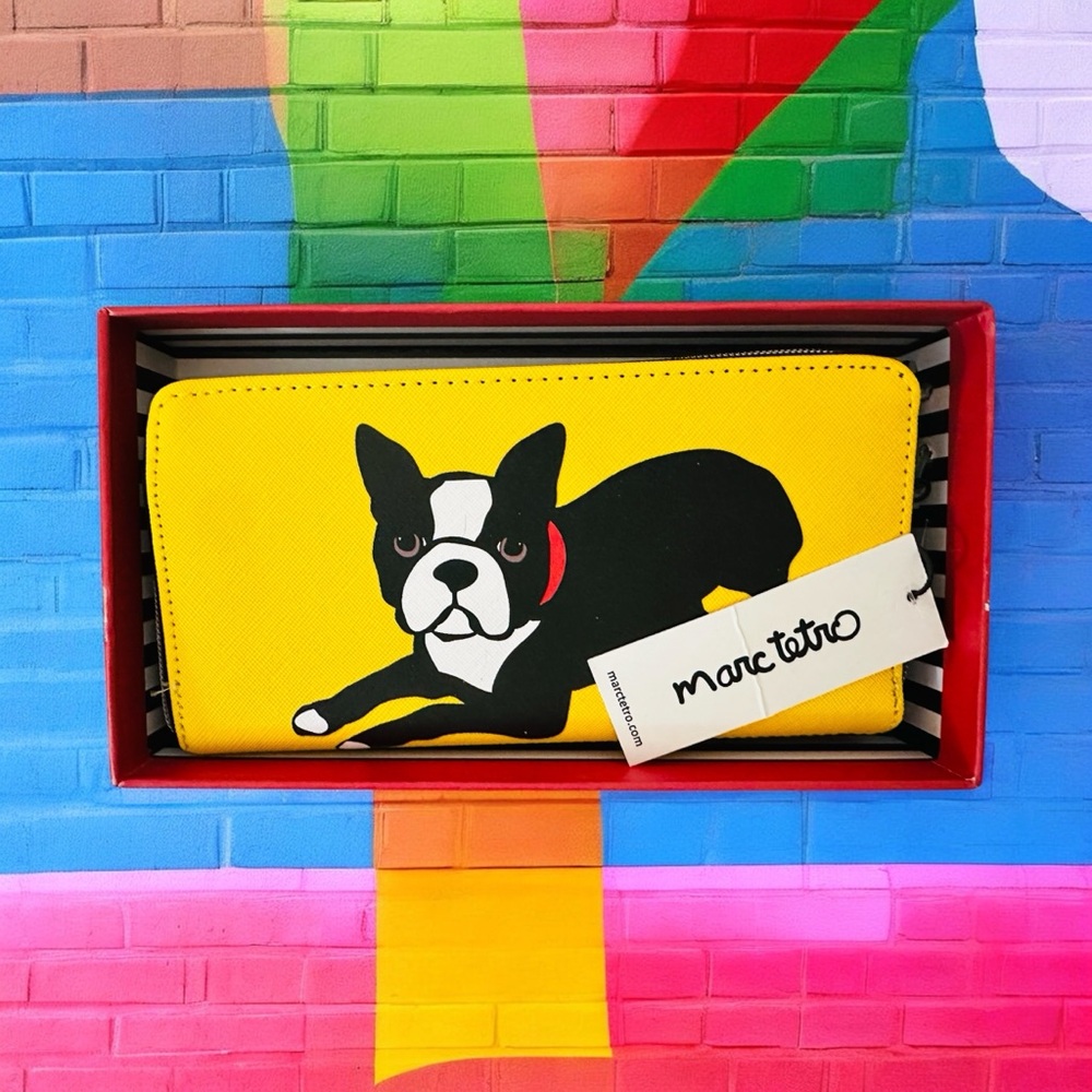 Marc Tetro Yellow Wallet with French Bulldog Design -‎ New in Gift Box MSRP $36 - Picture 4 of 10